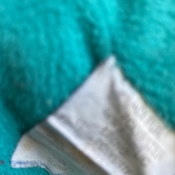 Faux Fur hat with ears on top Lightly used 100% polyester - Picture 3 of 4